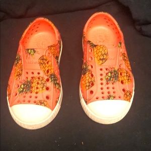 Native toddler size 6